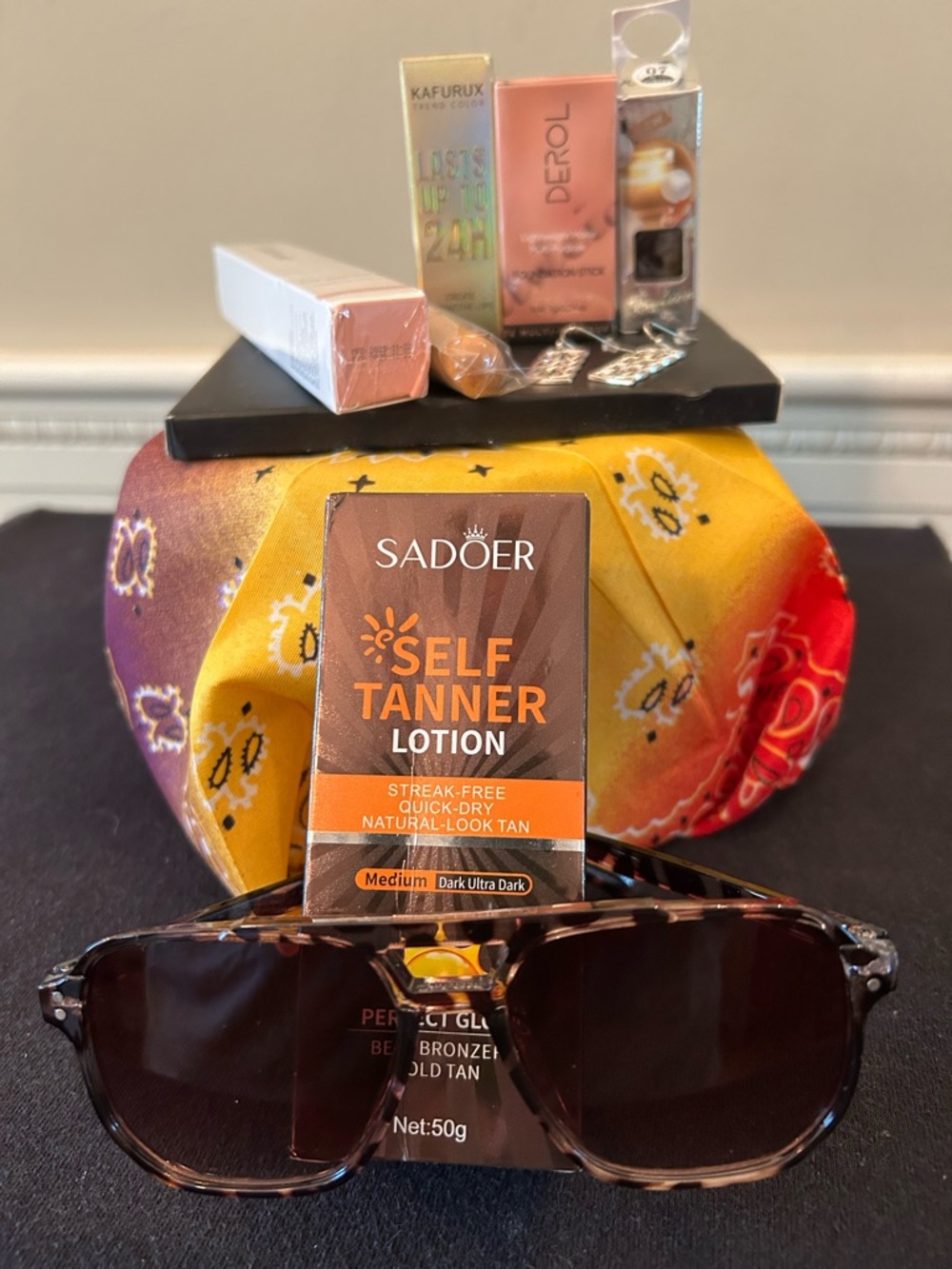 NIP- Beauty Bundle #3 w/ Bonus Earring, Bandanna an Sunglasses
